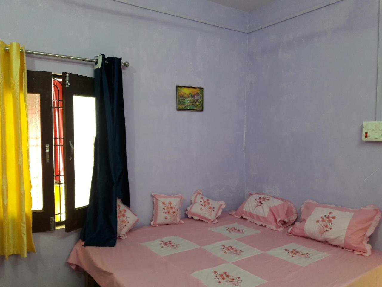 Mother Hostel Varanasi Exterior photo